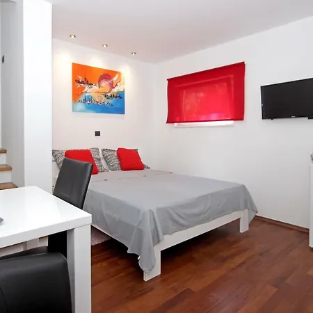 Apartments Natasa Pula Exterior photo